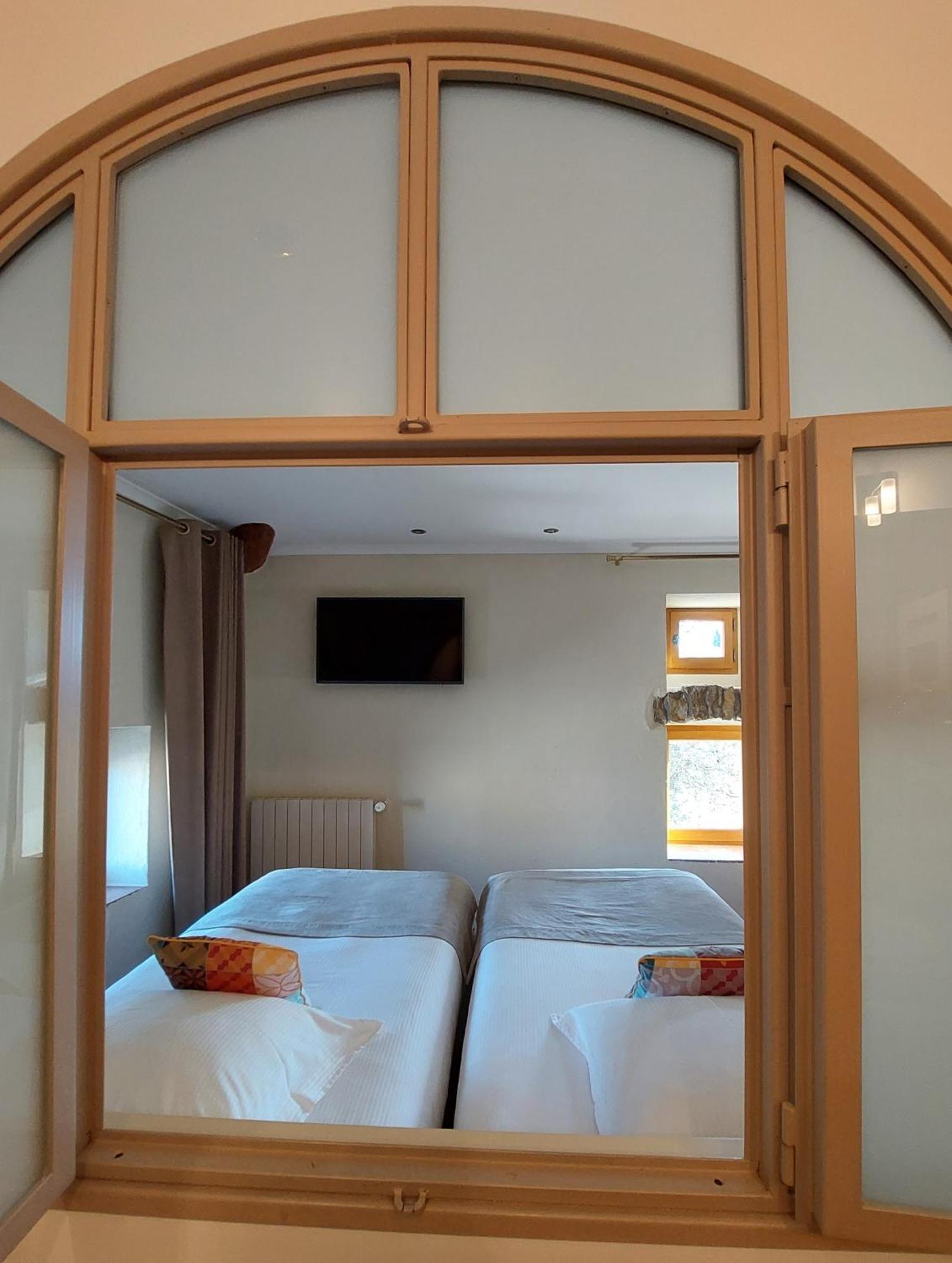 Logis Auberge Les Murets Hotel Restaurant Spa Chandolas Екстер'єр фото