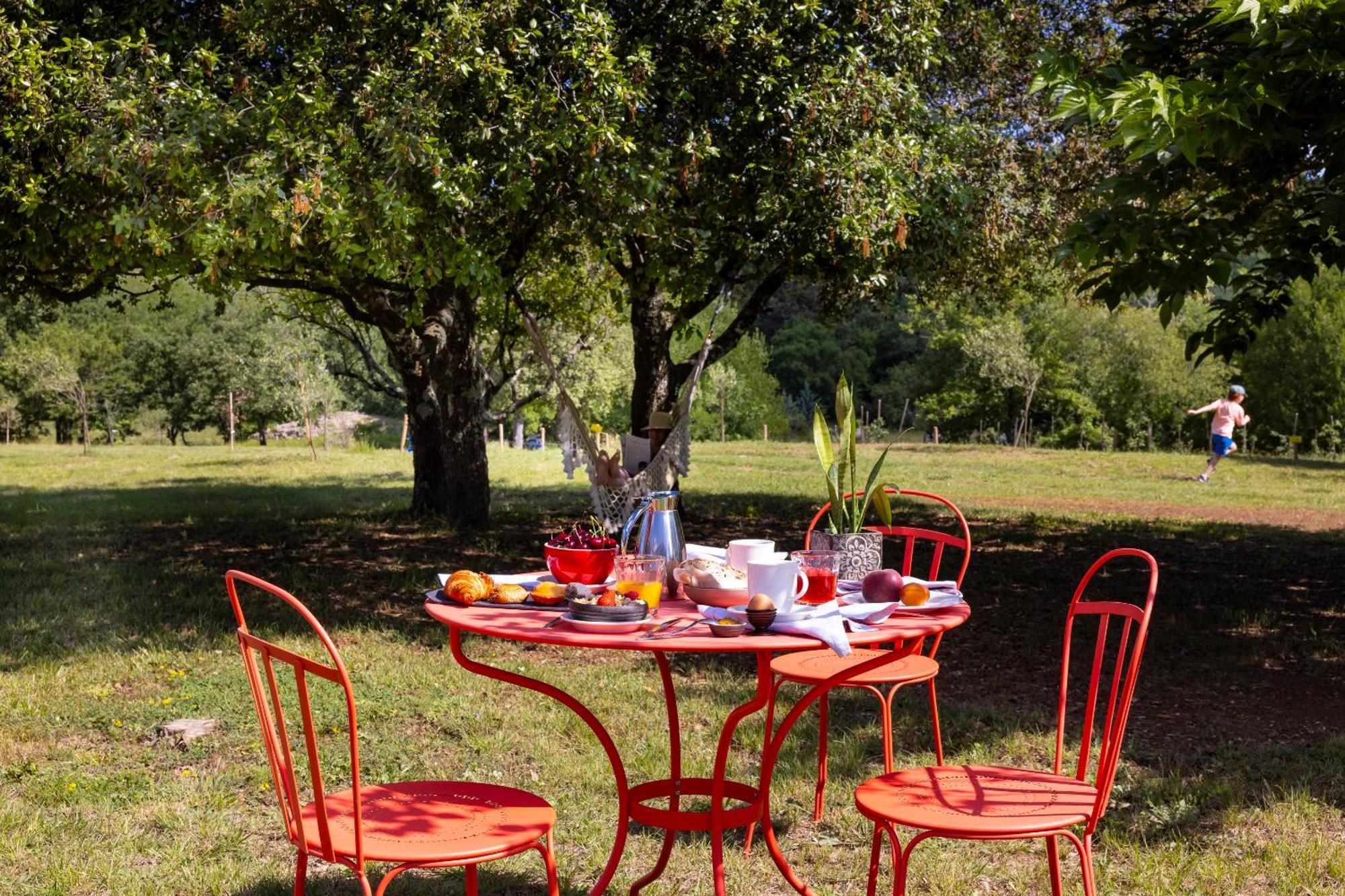 Logis Auberge Les Murets Hotel Restaurant Spa Chandolas Екстер'єр фото